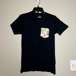 Pineapple pocket tee